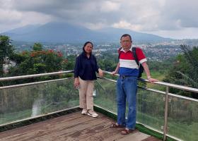 Mr John Ibu Ukasih 02