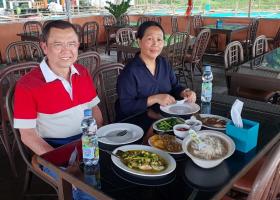 Mr John Ibu Ukasih 03