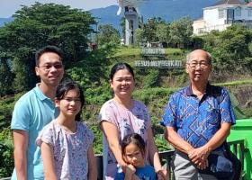 Pak Bambang Family 4